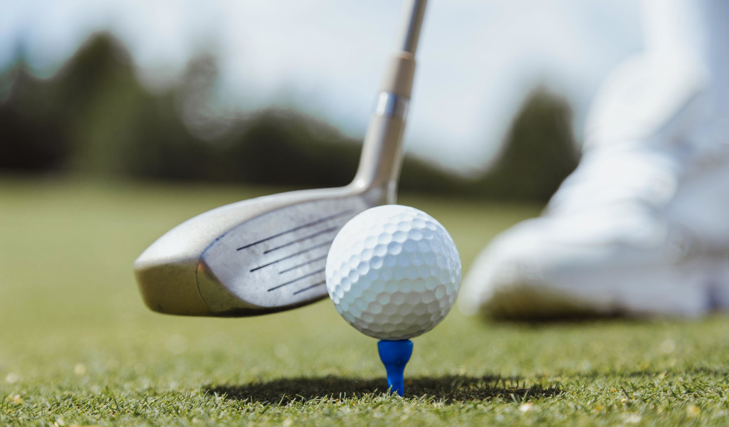 WATCH: Is this the worst way to start a round WATCH: Is this the worst way to start a round