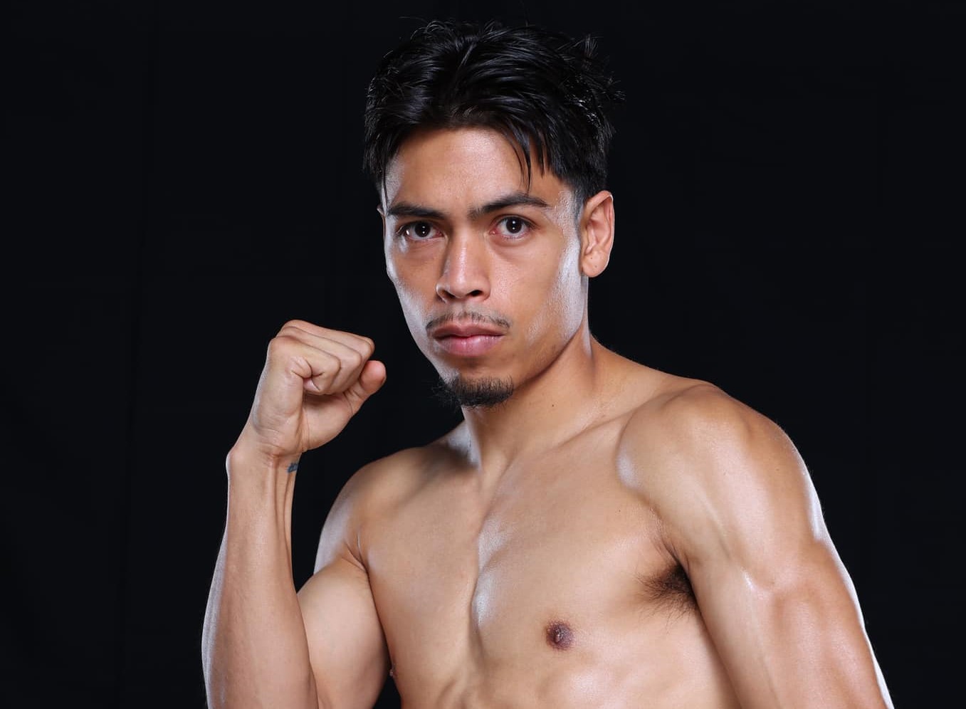 Angelo Leo knocks out Luis Lopez in stunning fashion
