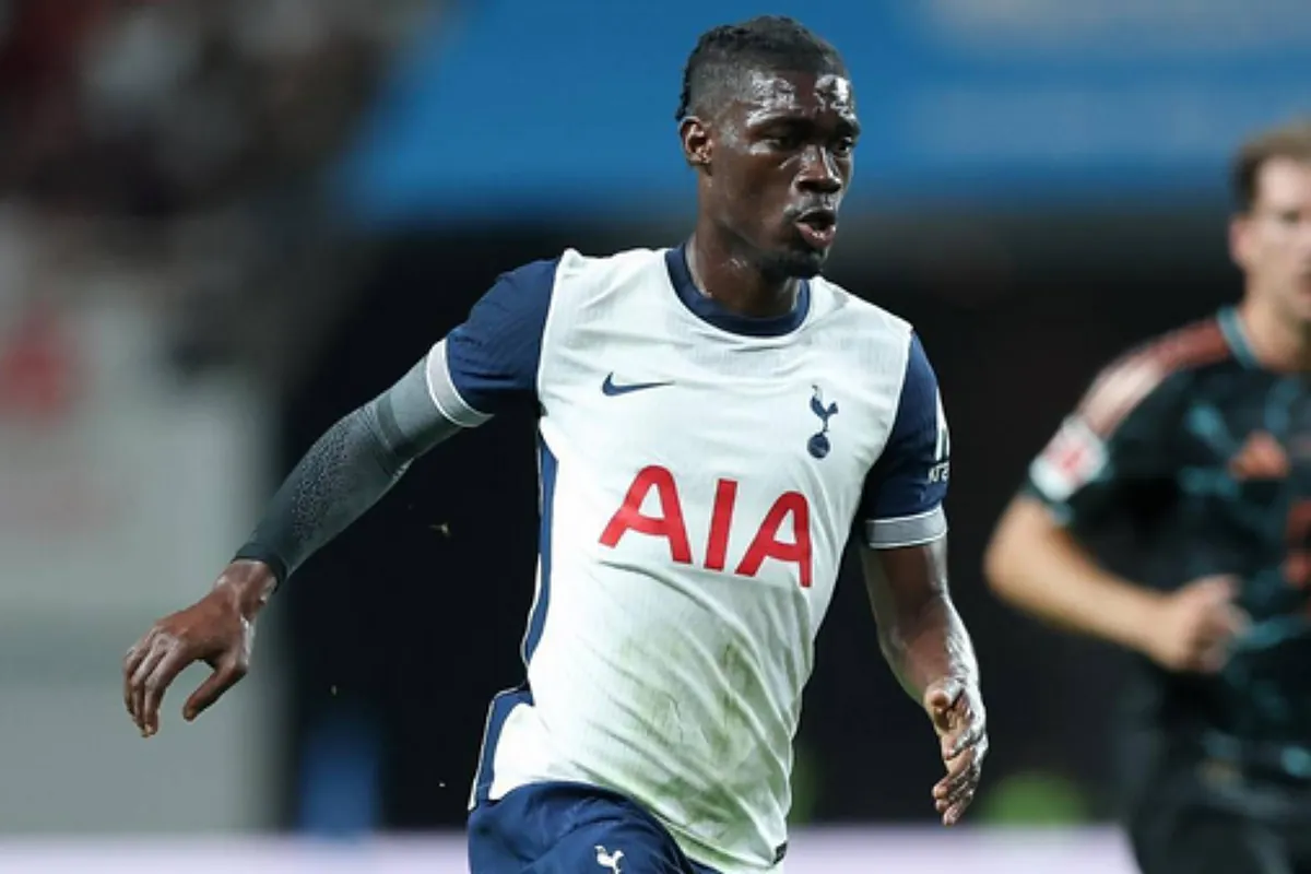 Premier League star films himself taking drugs: Alarm bells ring over laughing gas use in football