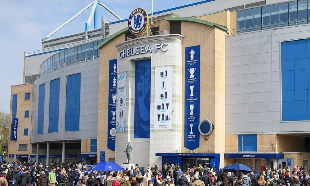 Chelsea in talks to sign £30m star, £300k-a-week man could be sacrificed to get deal done