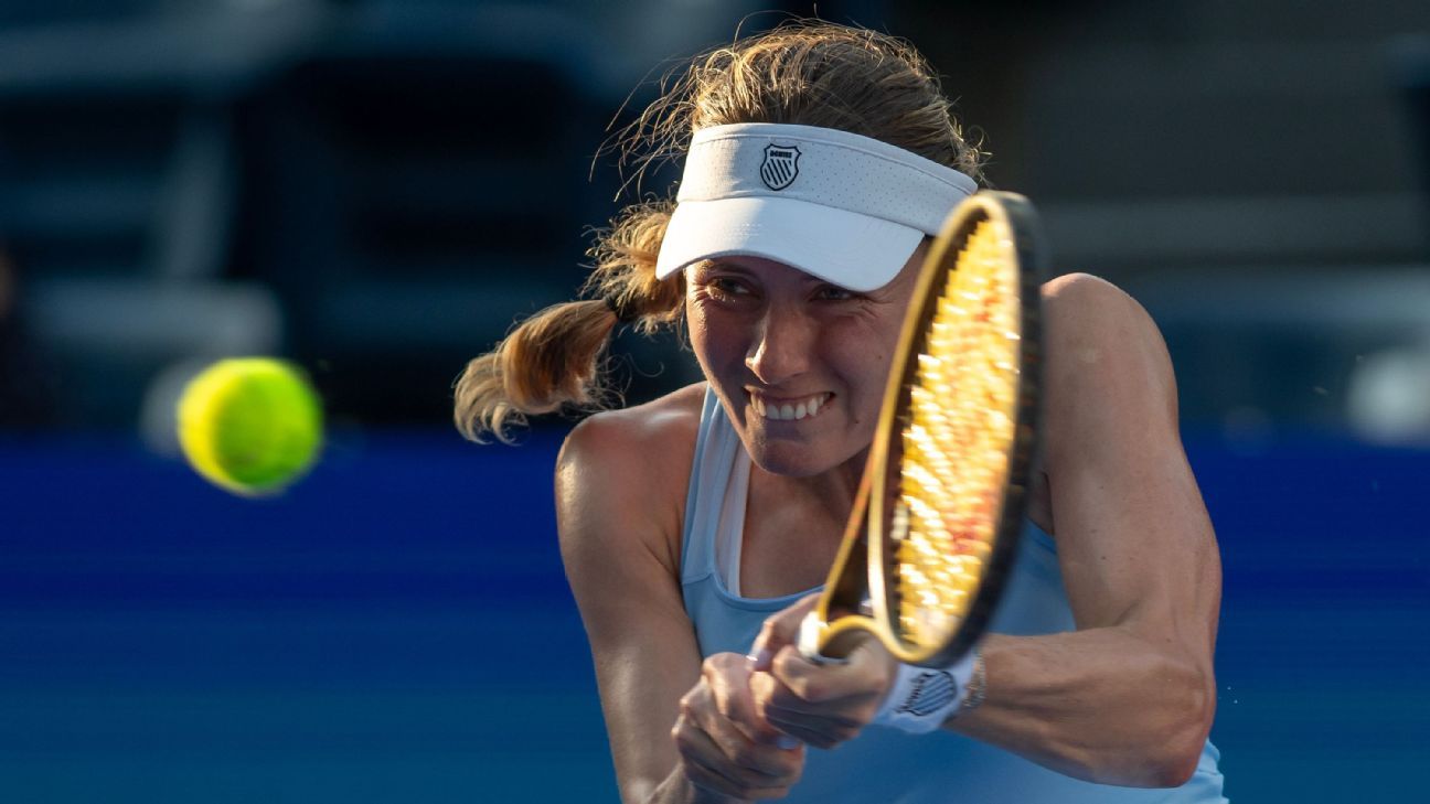 Alexandrova, Sun advance to Monterrey semis