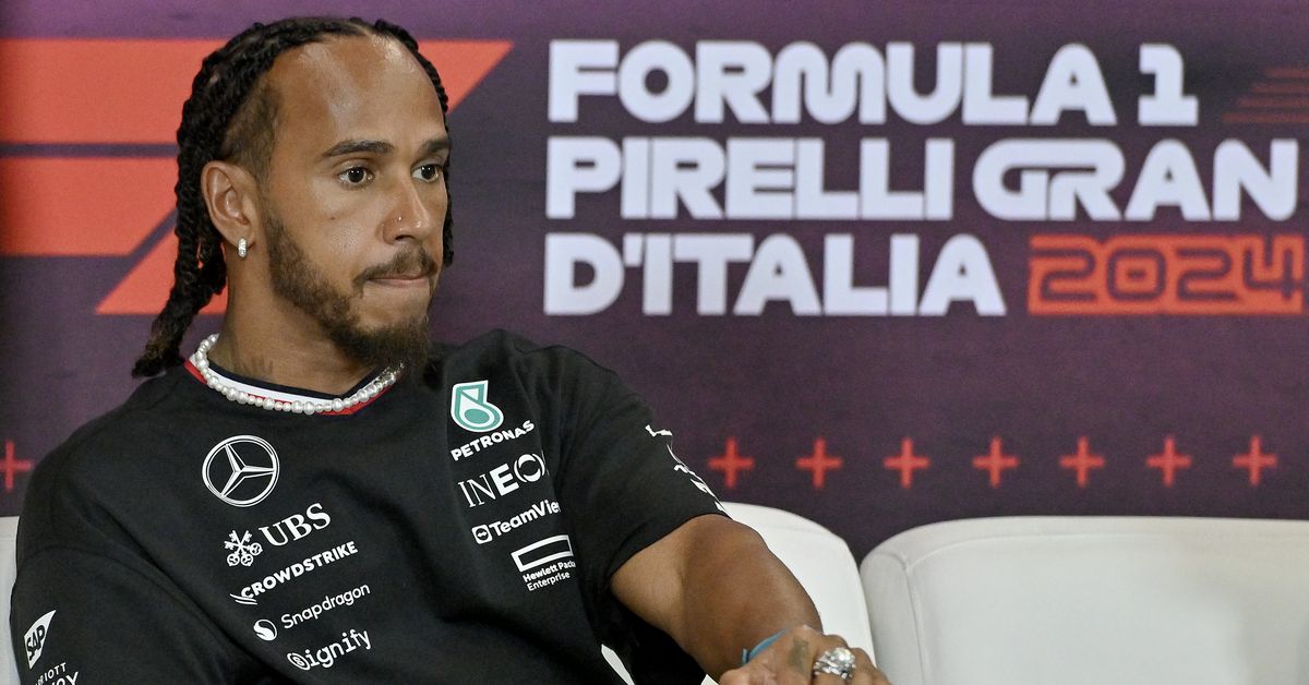 Lewis Hamilton praises Andrea Kimi Antonelli as Mercedes F1 decision looms