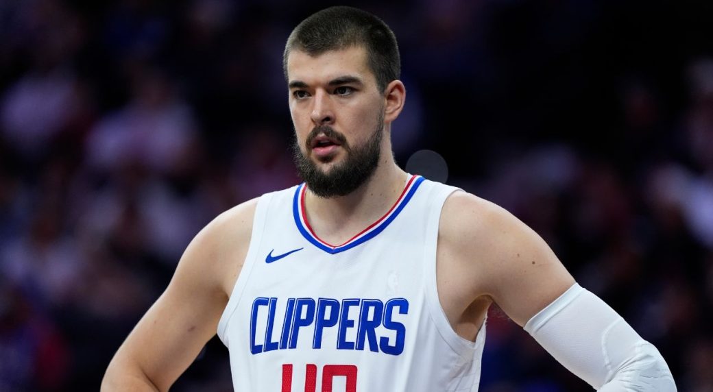 Report: Clippers sign C Ivica Zubac to three-year, .6 million extension