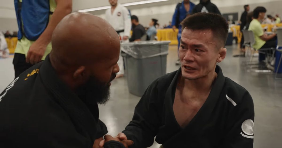 Watch Demetrious Johnson’s classy gesture to opponent after BJJ competition win