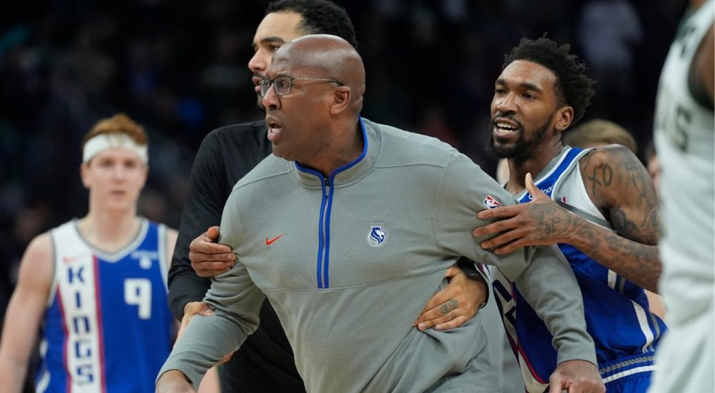 Kings coach Mike Brown pulls out laptop to point out missed calls vs. Bucks