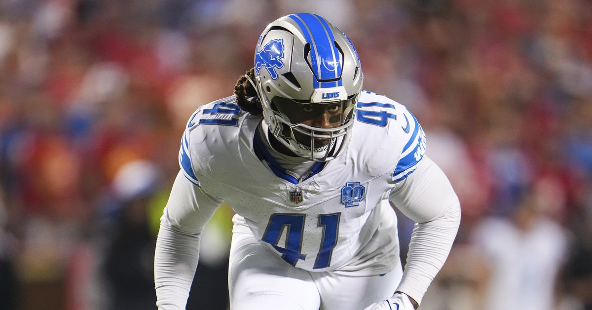 Lions EDGE James Houston activated from injured reserve, could play vs. Bucs