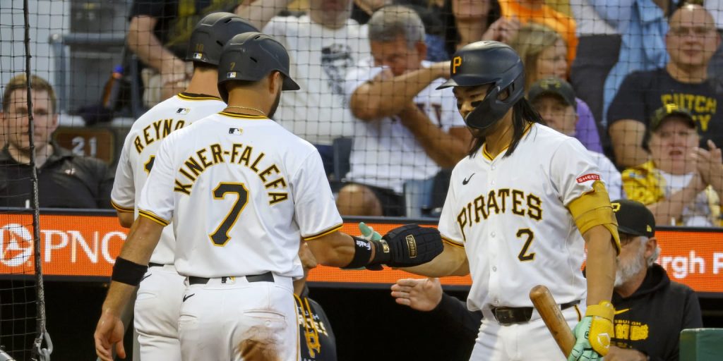 Bucs' bats put no-hitter in rearview, show off patience Bucs' bats put no-hitter in rearview, show off patience