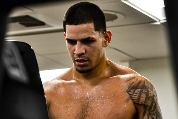 Edgar Berlanga on Canelo Alvarez: “He’s overlooking me” Edgar Berlanga on Canelo Alvarez: “He’s overlooking me”