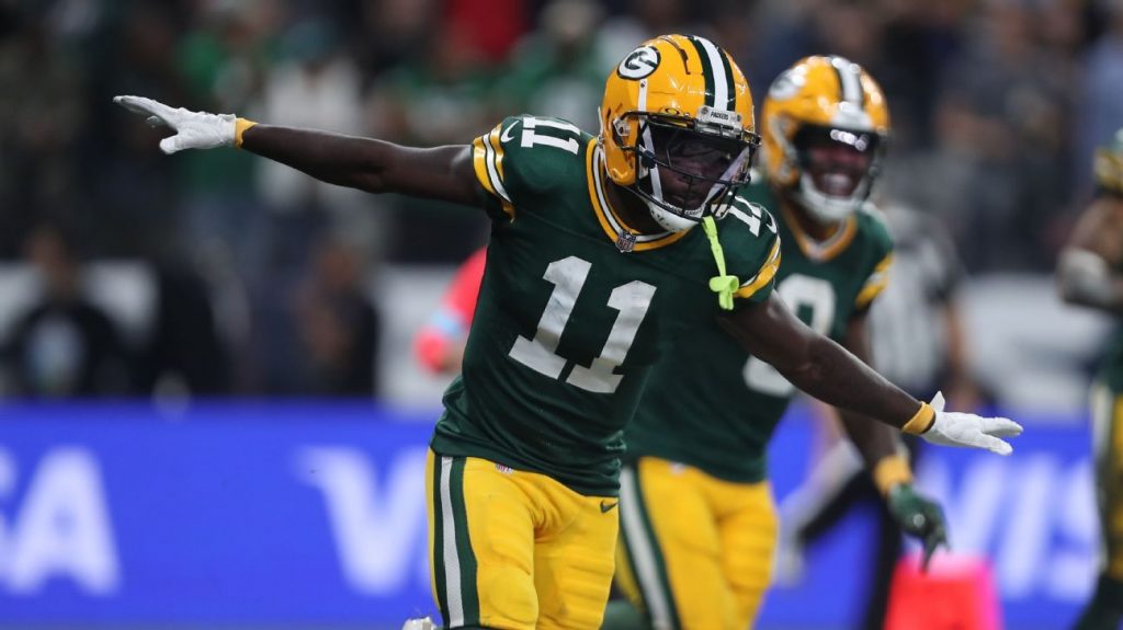 Barkley shines in Eagles' debut victory over Packers in Brazil