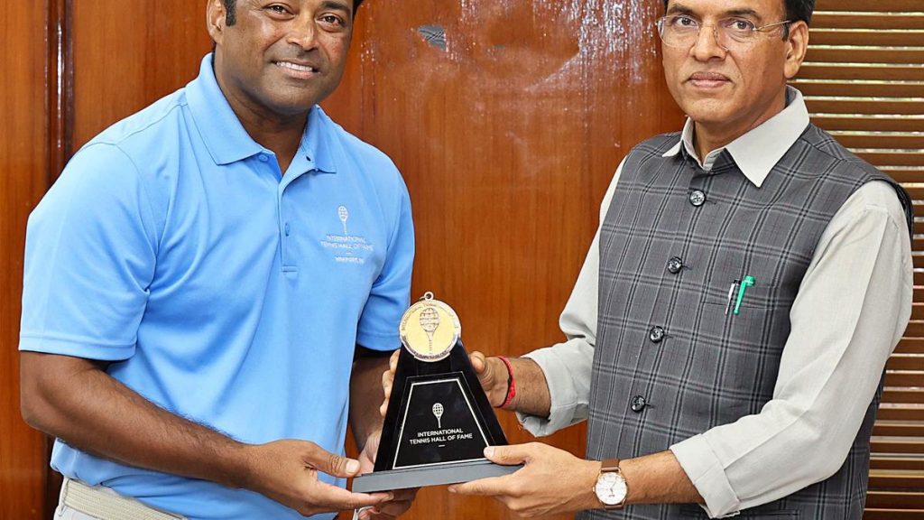 Leander meets Sports Minister Mandaviya