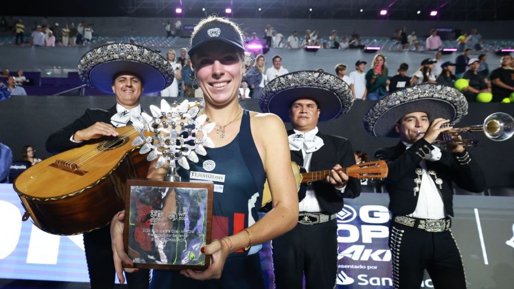 Frech defeats Gadecki in Guadalajara for 1st title Frech defeats Gadecki in Guadalajara for 1st title