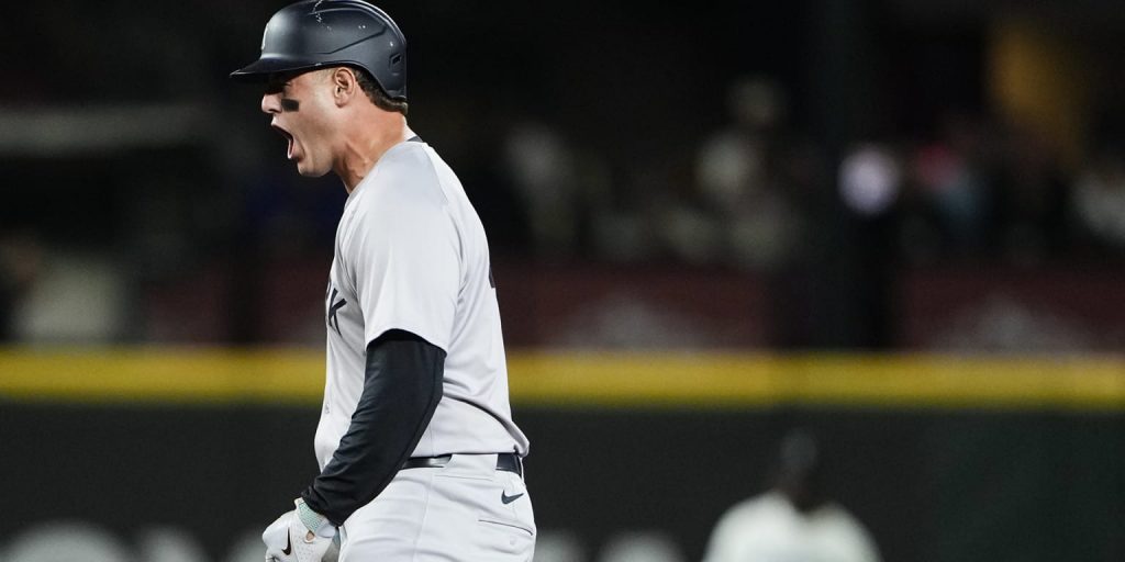 Yanks beat Mariners, secure postseason berth Yanks beat Mariners, secure postseason berth