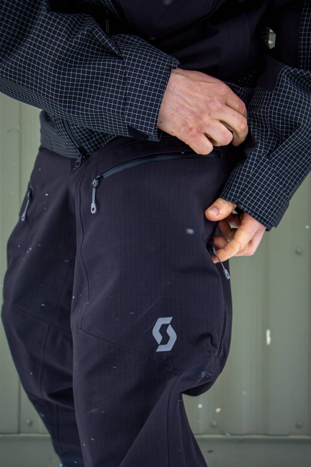 Review: Men's Scott Vertic 3L Kit