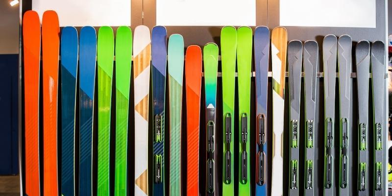 What is Sidecut & How Sidecut Radius Affects Skis? What is Sidecut & How Sidecut Radius Affects Skis?