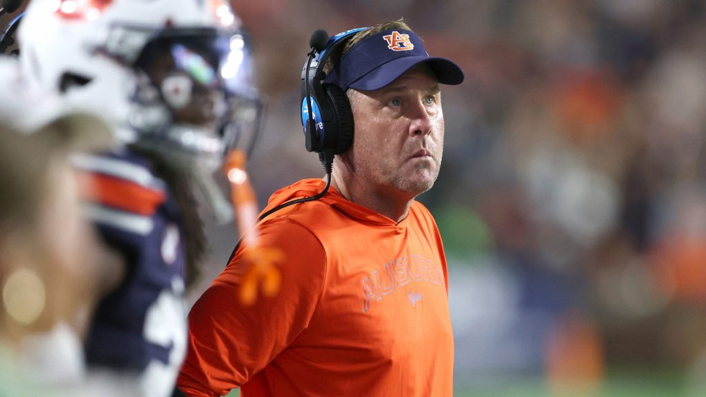 Auburn HC Hugh Freeze asks fans for patience after 2-3 start