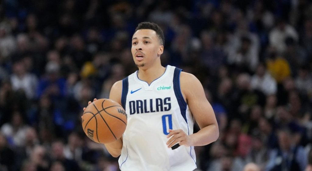 Mavericks guard Dante Exum injures wrist, no timetable for a return