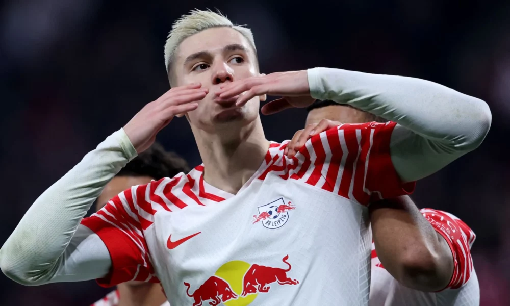 Arsenal in pole position ahead of Man Utd to sign £66m star after holding talks with players camp