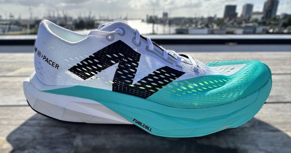 Testbericht: New Balance FuelCell SuperComp Pacer v2- 5 Vergleiche (German)