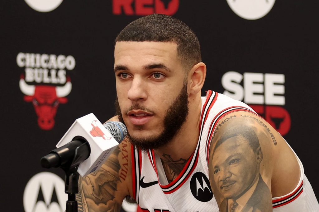 Bulls, Lonzo Ball targeting return Wednesday for first game since January 2022: Sources