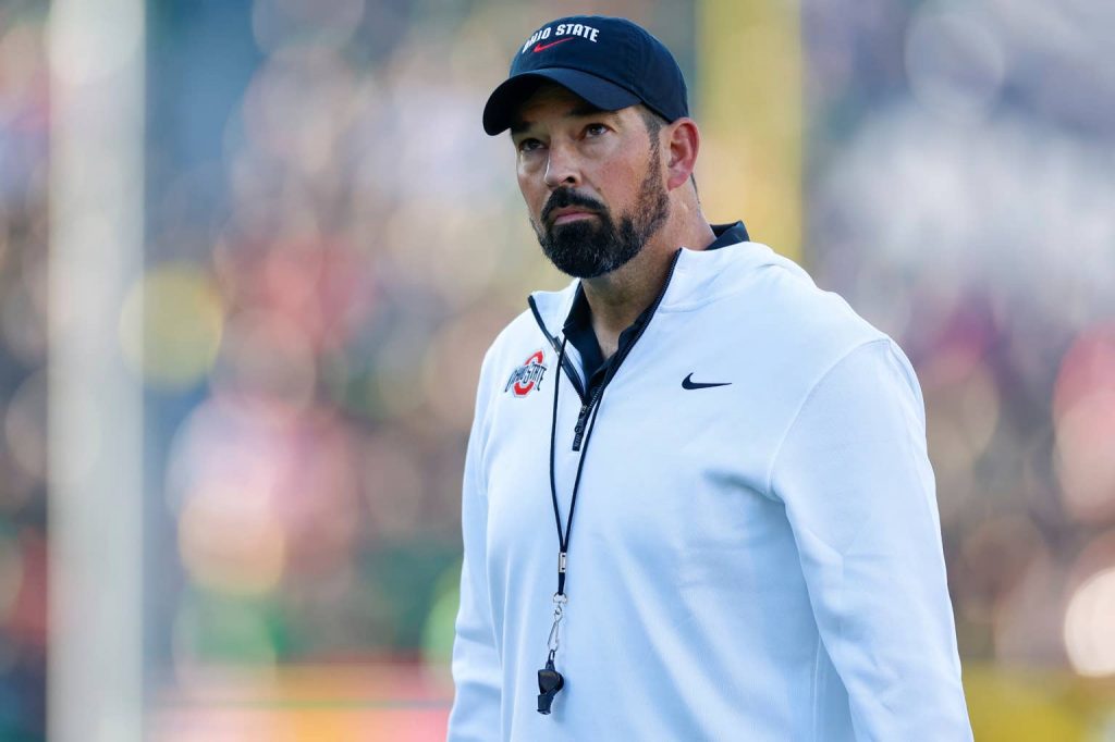 Rival Coach Claims Ohio State, Oregon Have ' Million' Rosters