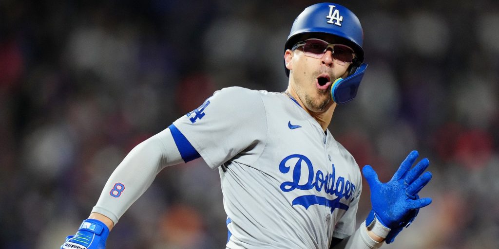 À la Babe, Kiké blasts off with postseason HR No. 15 À la Babe, Kiké blasts off with postseason HR No. 15