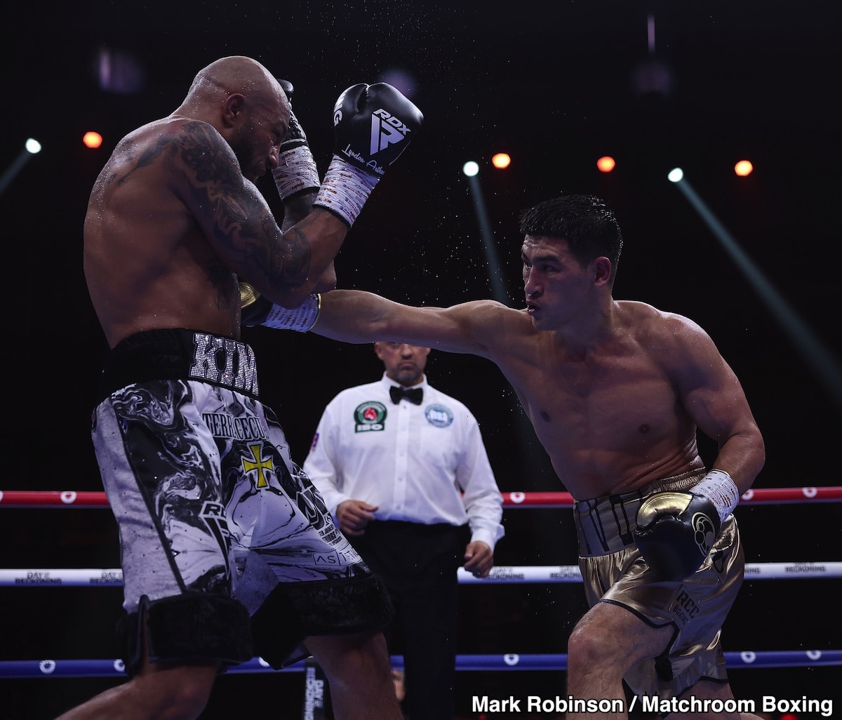 Jones Jr. Predicts Bivol to Outbox Beterbiev