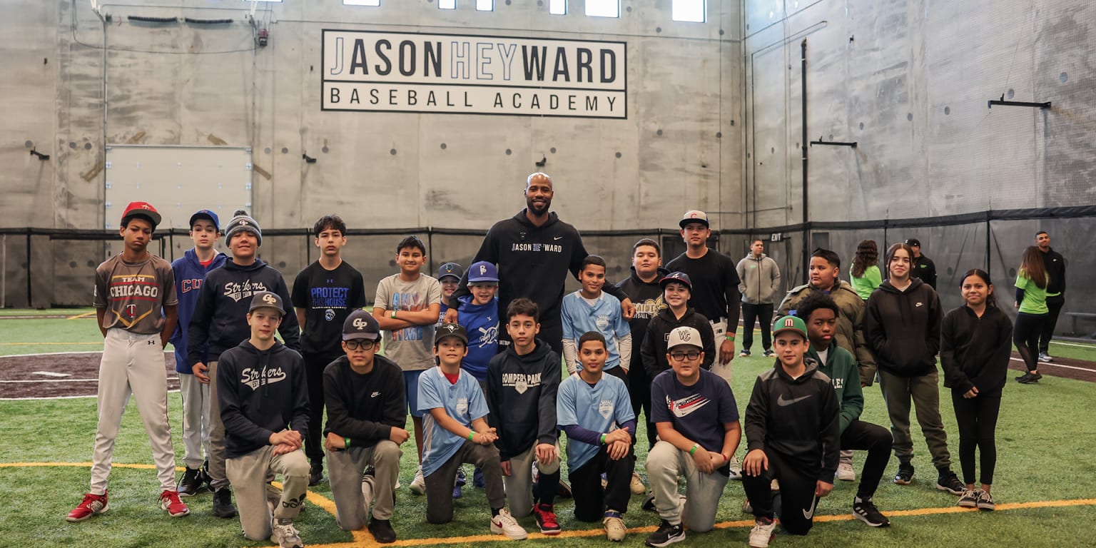 Heyward hosts indoor clinic in blustery Chicago