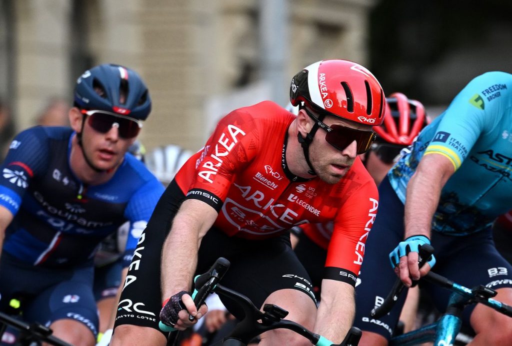 Visma-Lease a Bike sign Dan McLay as vital lead-out for Olav Kooij Visma-Lease a Bike sign Dan McLay as vital lead-out for Olav Kooij