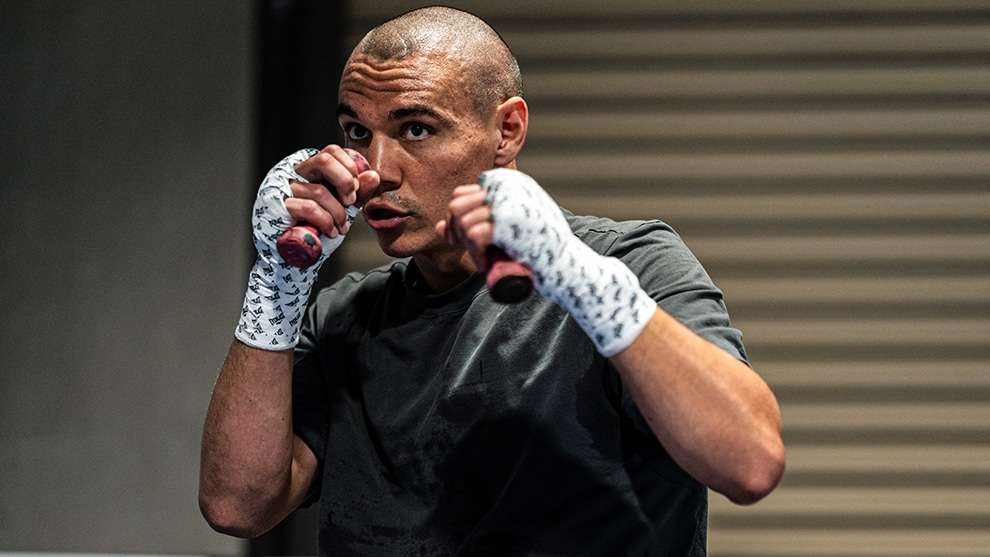 Murtazaliev floors favored Tim Tszyu 4 times, scores shocking 3rd-round TKO