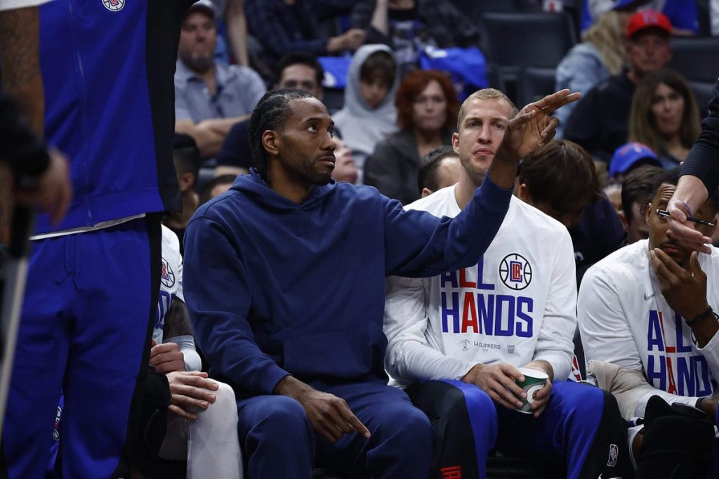 Former Clippers trainer sues team, says Kawhi Leonard subjected to illegal medical treatment Former Clippers trainer sues team, says Kawhi Leonard subjected to illegal medical treatment