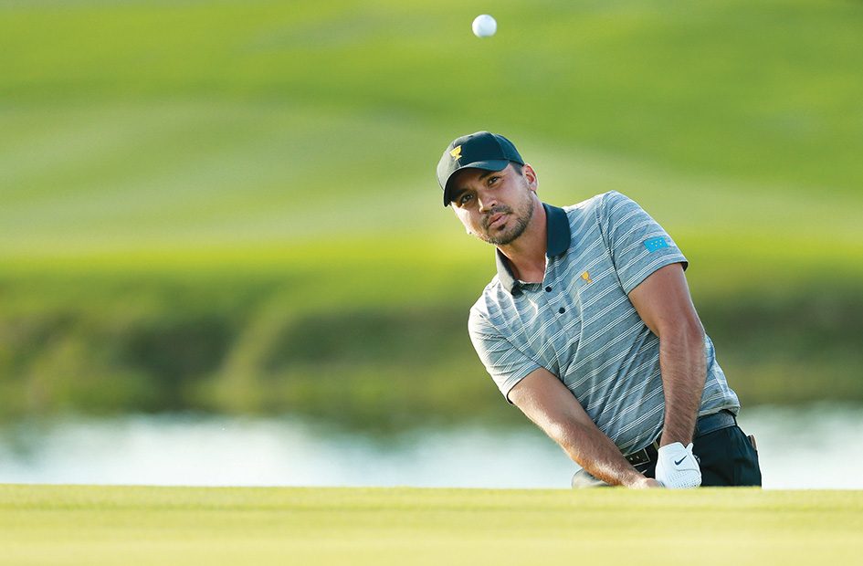 Day signs on for PGA Championship Day signs on for PGA Championship