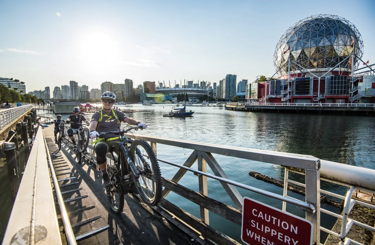Maneuver Vancouver – Hans Rey, Steve Peat & Wade Simmons’ Urban MTB Adventure Maneuver Vancouver – Hans Rey, Steve Peat & Wade Simmons’ Urban MTB Adventure