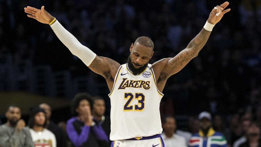 NBA Roundup: James, Davis leads Lakers past Kings NBA Roundup: James, Davis leads Lakers past Kings