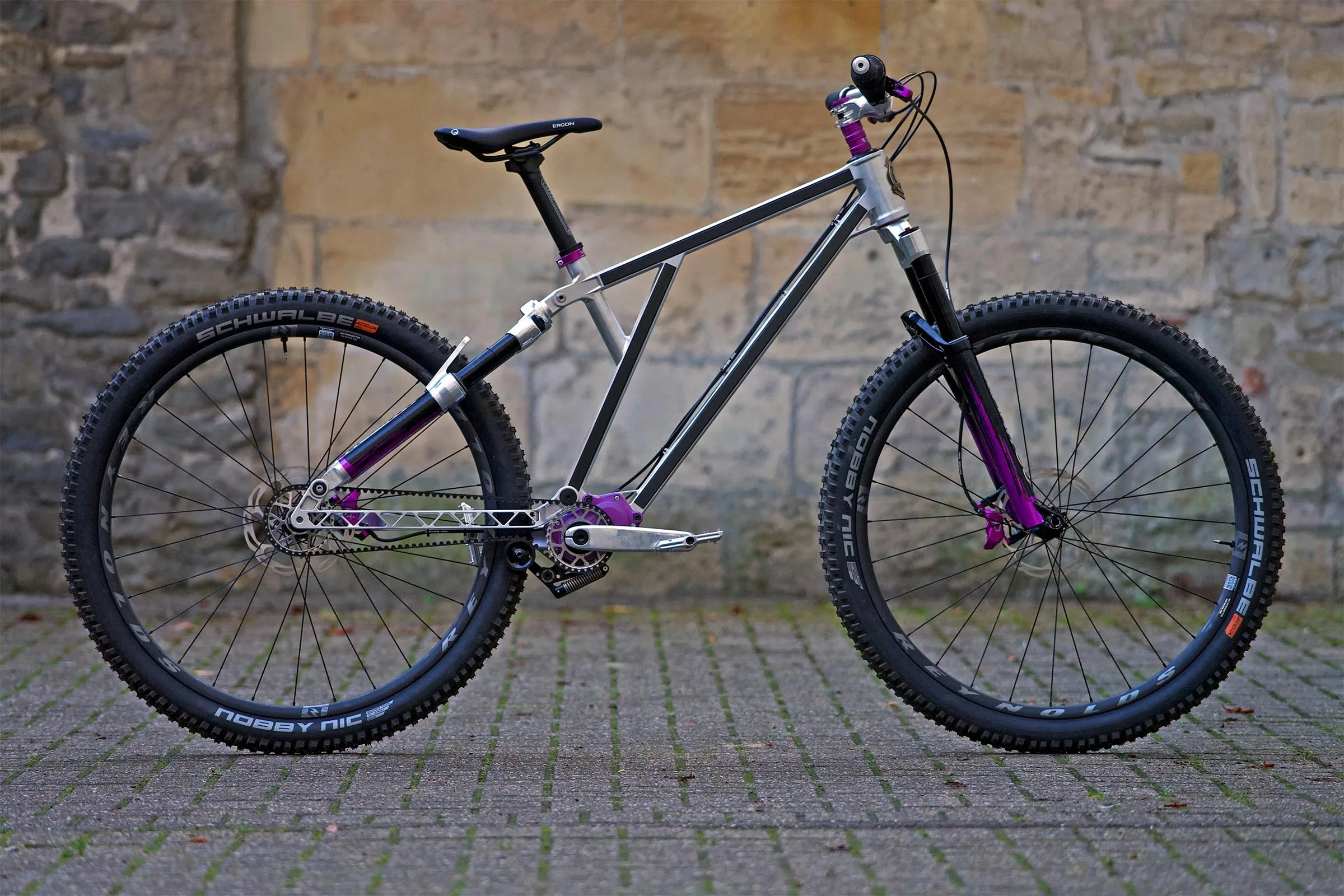 Manitou FS II Future MTB Project Reimagines Mountain Bike Classic with Gamux & Pinion Manitou FS II Future MTB Project Reimagines Mountain Bike Classic with Gamux & Pinion