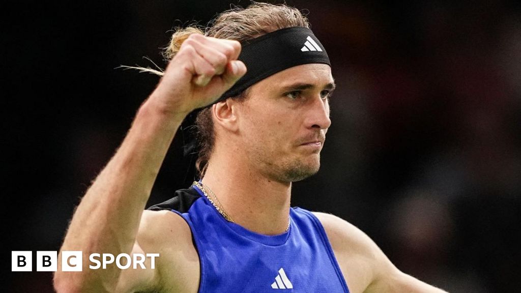 Zverev beats Tsitsipas to reach Paris semi-finals Zverev beats Tsitsipas to reach Paris semi-finals