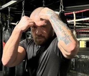 COnor McGregor Weighs in on  Tyson Fury-Oleksandr Usyk 2