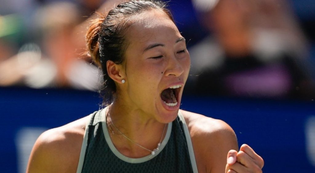 Zheng routs Paolini to advance to semifinals at WTA Finals, Sabalenka loses and Pegula withdraws Zheng routs Paolini to advance to semifinals at WTA Finals, Sabalenka loses and Pegula withdraws