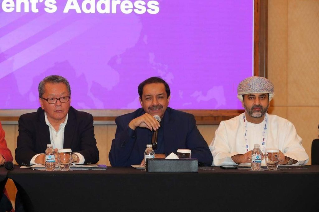 Asia: 
                                        President of Asian Hockey Federation Fumio Ogura congratulate Tayyab Ikram for Reelected Fih president for eight years