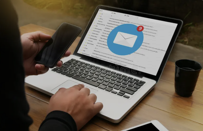 How to Contact College Coaches to Get Noticed for a Football Scholarship