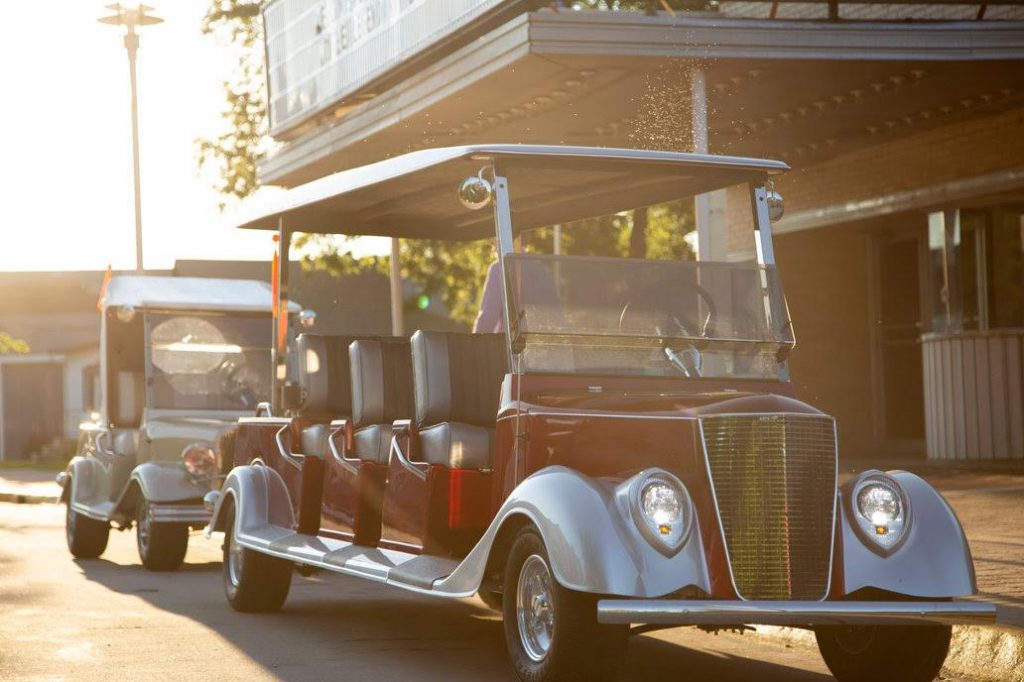 “Embrace the Future with Streetrod’s Luxury Golf Cars”
