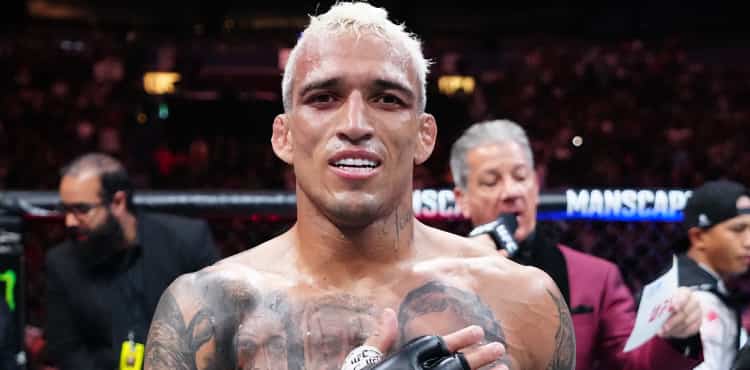 Charles Oliveira holds on to decision Michael Chandler Charles Oliveira holds on to decision Michael Chandler