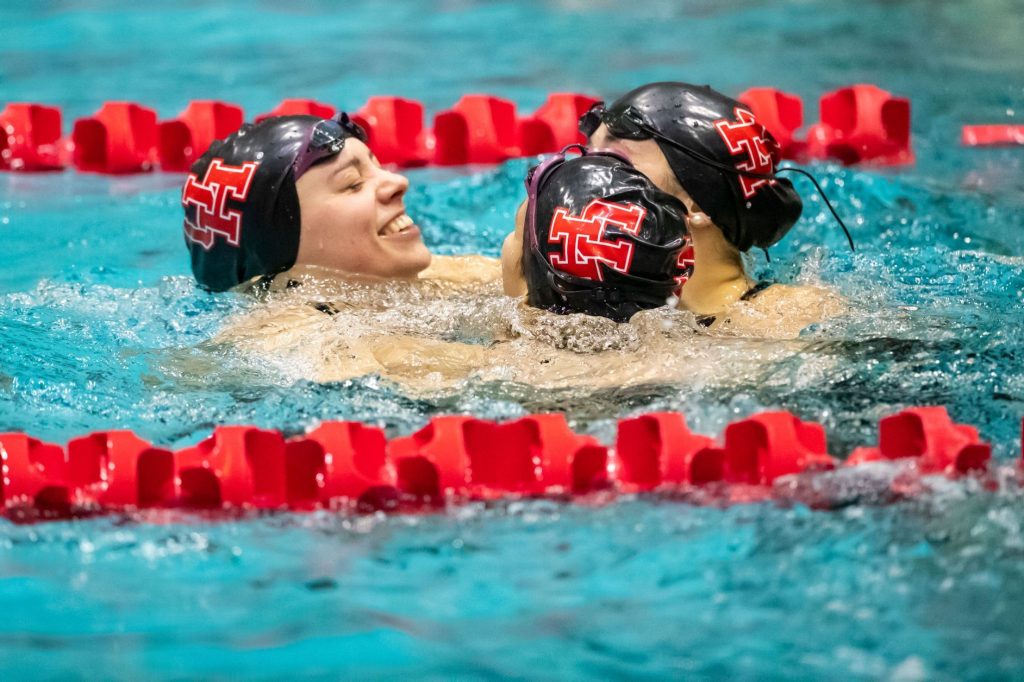 Houston’s Evelyn Entrekin Cracks 2:00 Mark With 1:59.97 200 IM To Open Phill Hansel Invite