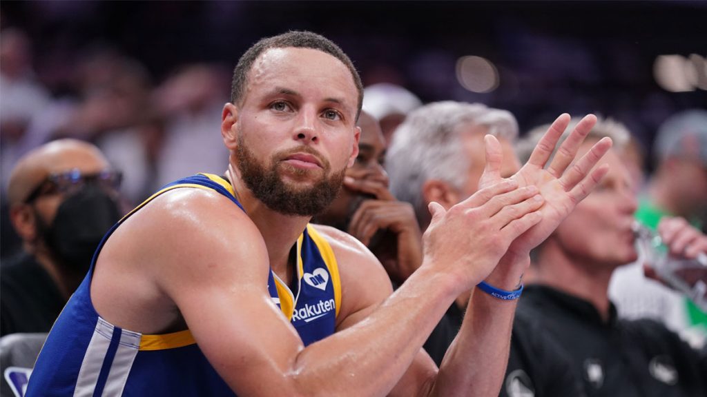 Steph questionable with knee soreness for Warriors-Thunder game Steph questionable with knee soreness for Warriors-Thunder game