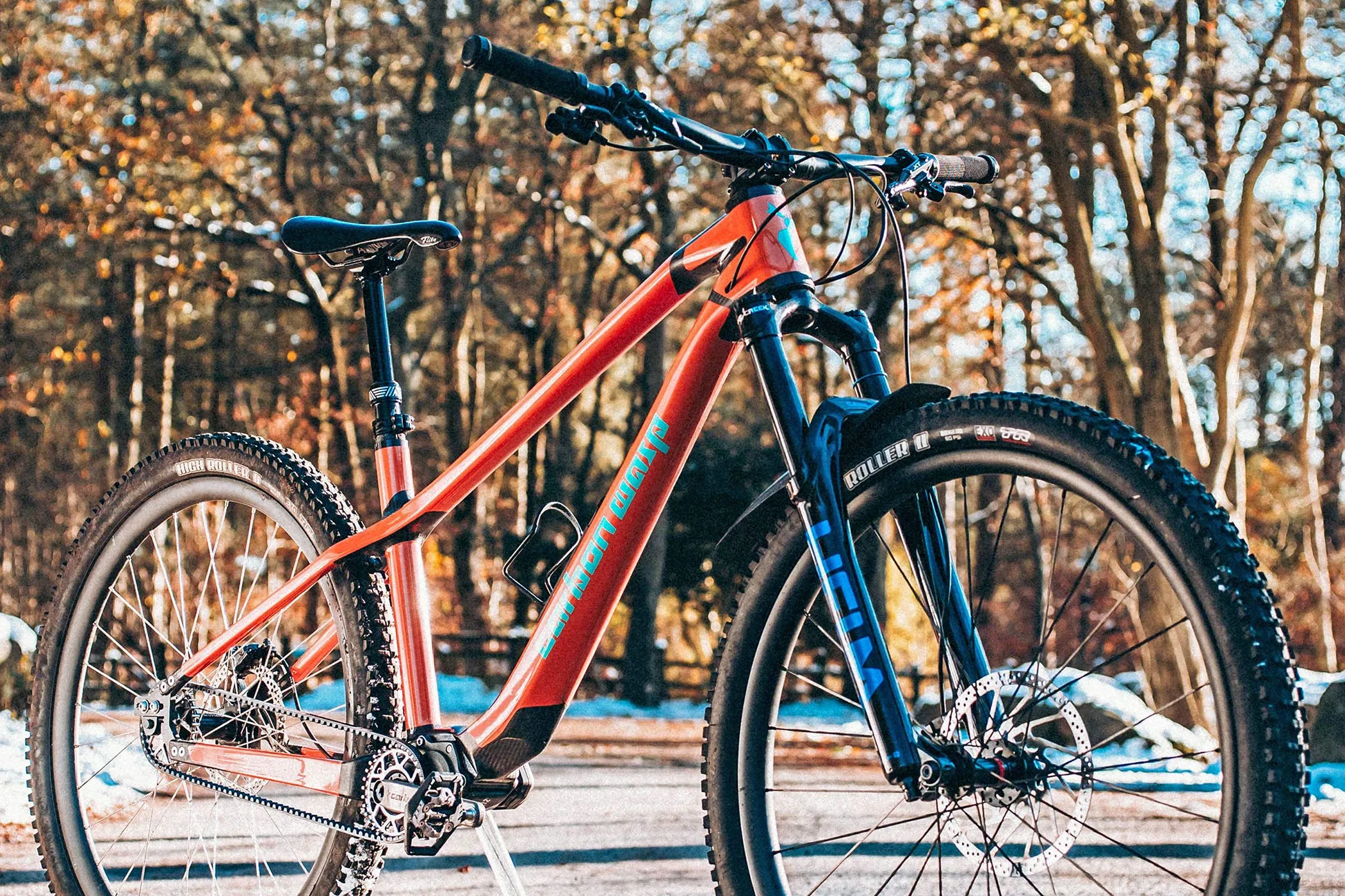 Carbon Wasp Lays Up New Gearbox Hardtail Mountain Bike in the UK Carbon Wasp Lays Up New Gearbox Hardtail Mountain Bike in the UK
