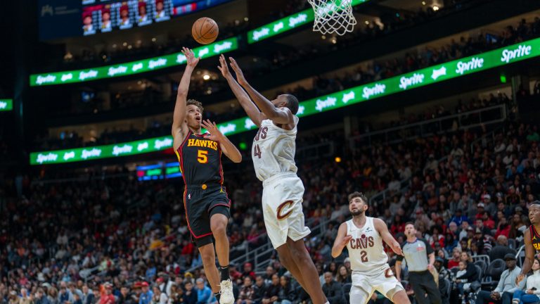 De’Andre Hunter scores 23 as the Hawks beat NBA-best Cavaliers again De’Andre Hunter scores 23 as the Hawks beat NBA-best Cavaliers again