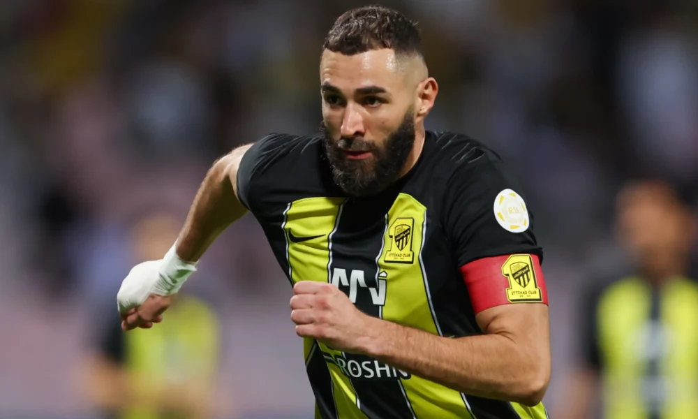 Arsenal and Man Utd both in talks over audacious deal to sign world class striker – report