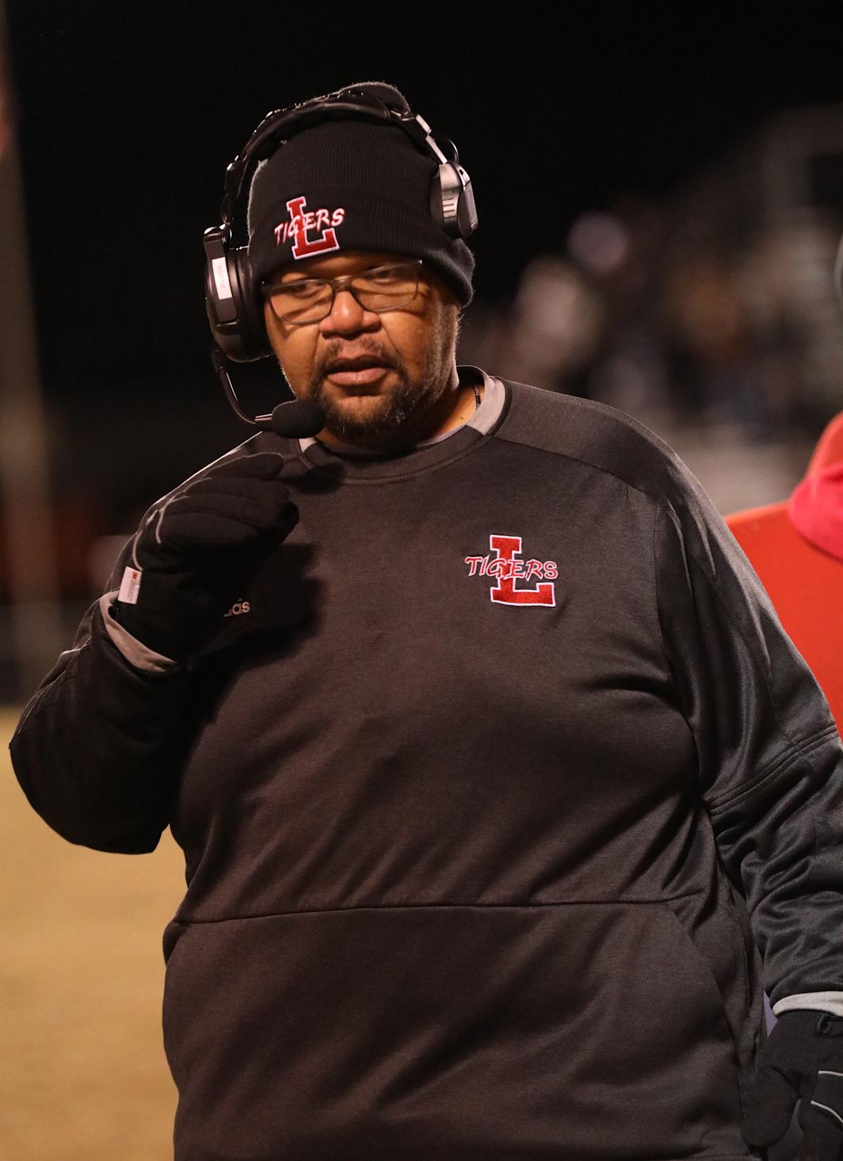 Lexington football coach Bryant Hollingsworth resigns, will become county AD