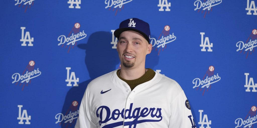 'Really easy' decision for Snell to join formidable Dodgers 'Really easy' decision for Snell to join formidable Dodgers