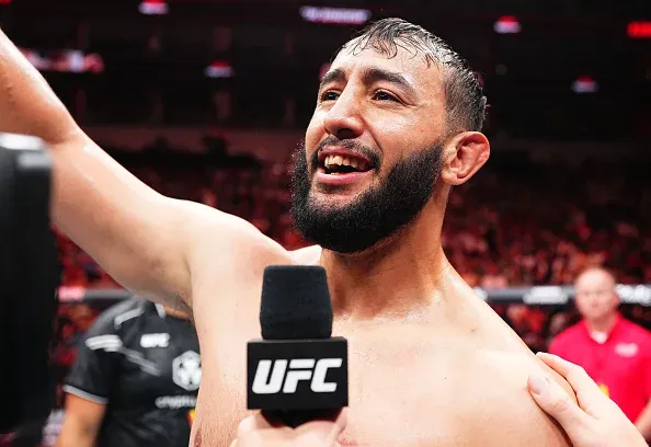 UFC 310: 5 Preliminary Fights to Watch UFC 310: 5 Preliminary Fights to Watch