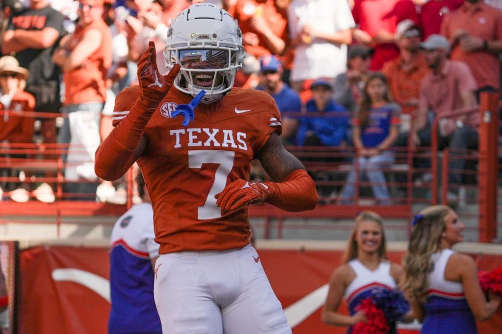 Jahdae Barron wins Jim Thorpe Award, third Texas Longhorn named college football's top DB